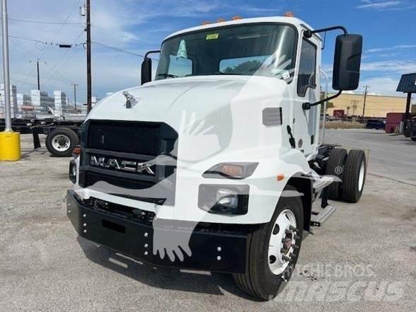 Mack MD6 商用底盤車