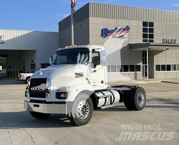 Mack MD6 傾卸式卡車