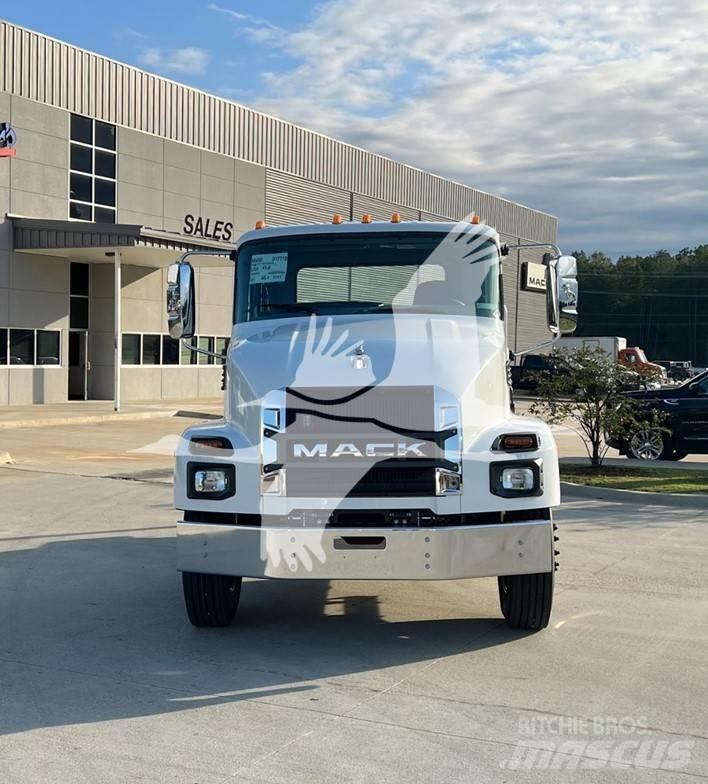Mack MD6 傾卸式卡車