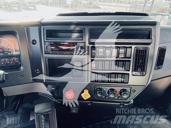 Mack MD6 傾卸式卡車