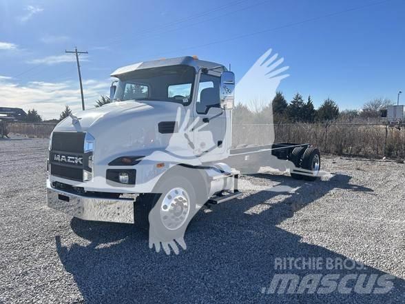 Mack MD6 商用底盤車