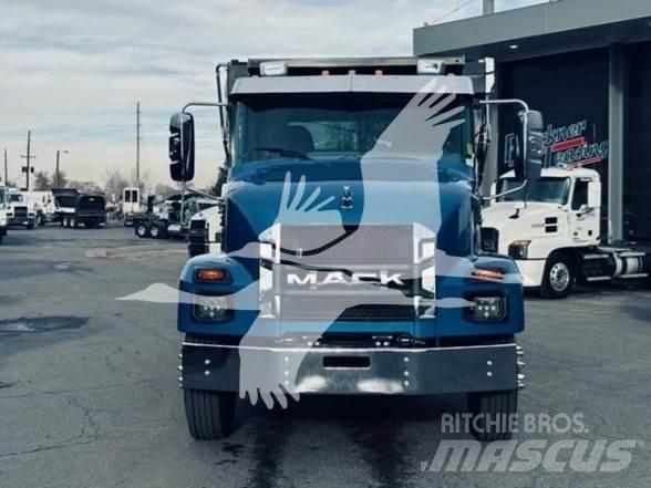 Mack MD6 傾卸式卡車