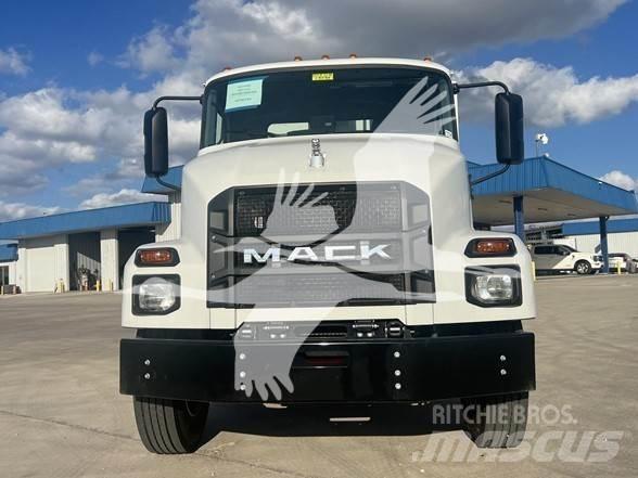 Mack MD6 垃圾車