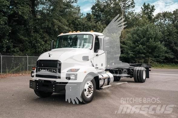 Mack MD6 商用底盤車