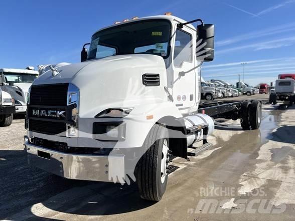 Mack MD6 商用底盤車