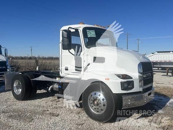 Mack MD6 商用底盤車