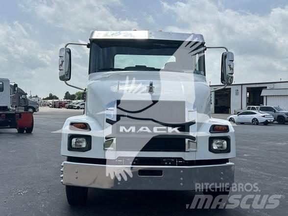 Mack MD6 商用底盤車