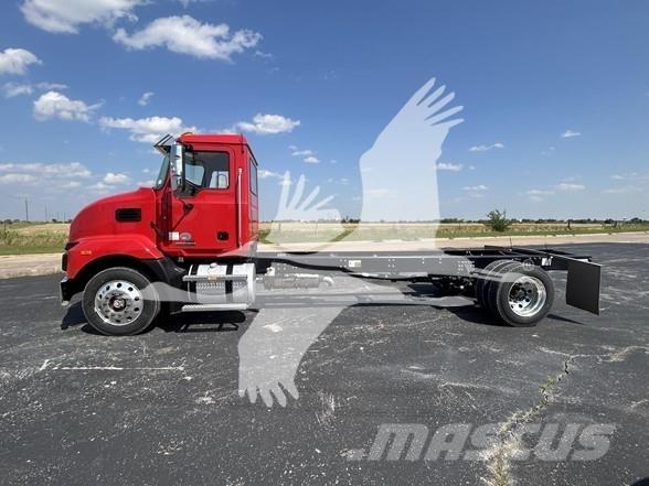 Mack MD6 商用底盤車