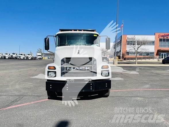 Mack MD6 傾卸式卡車