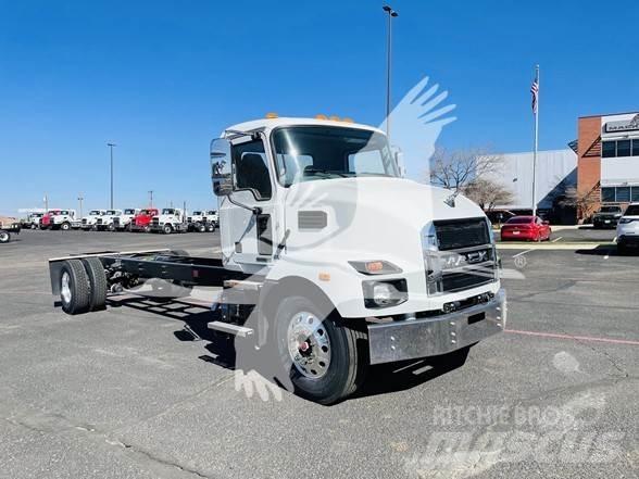 Mack MD6 商用底盤車