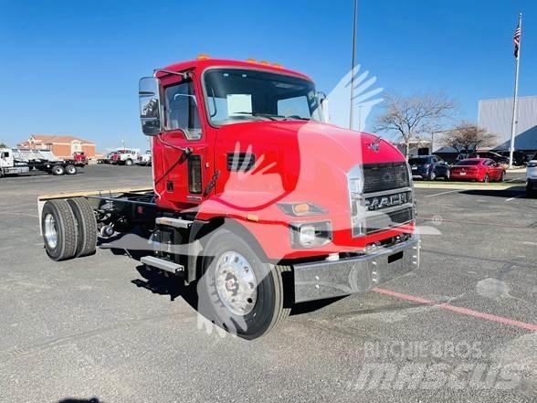 Mack MD6 商用底盤車