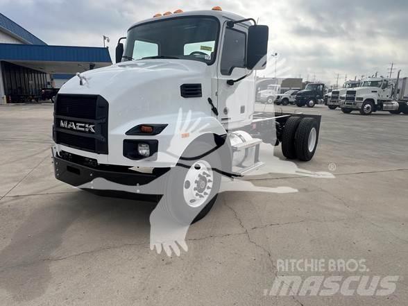 Mack MD6 商用底盤車