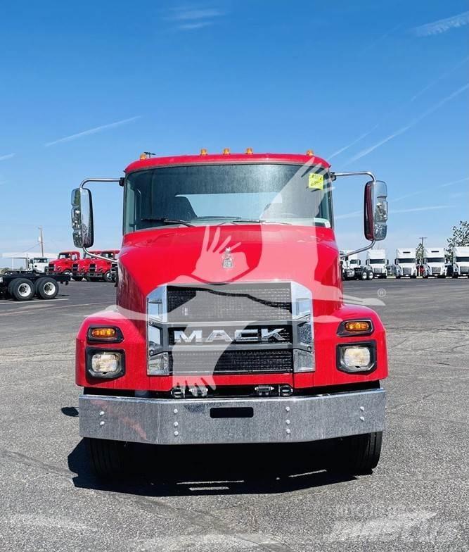 Mack MD6 商用底盤車