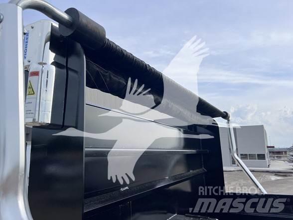 Mack MD6 傾卸式卡車