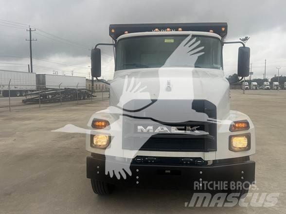 Mack MD6 傾卸式卡車