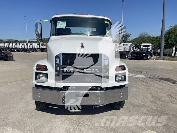 Mack MD6 曳引機組件