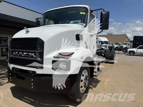 Mack MD6 商用底盤車