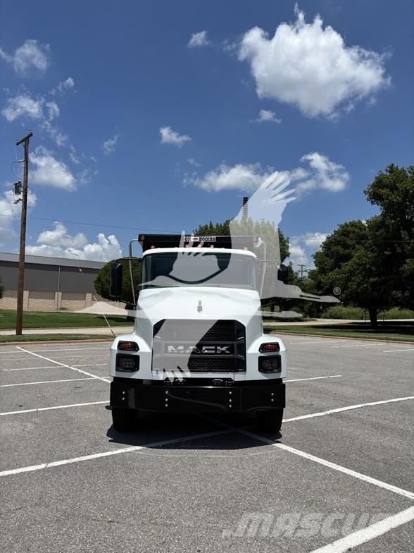 Mack MD6 傾卸式卡車