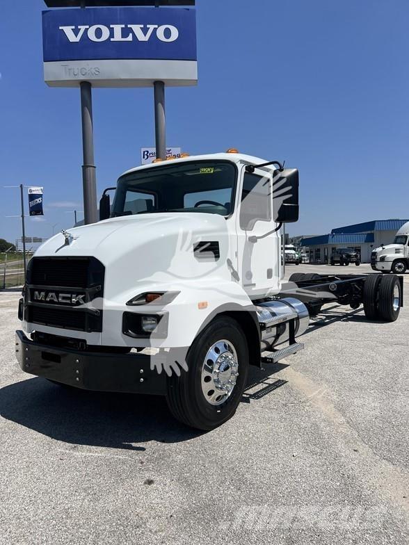 Mack MD6 商用底盤車