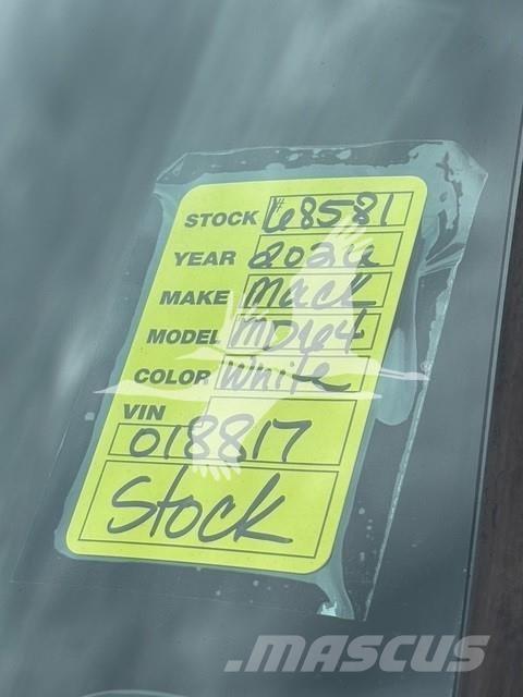 Mack MD6 傾卸式卡車