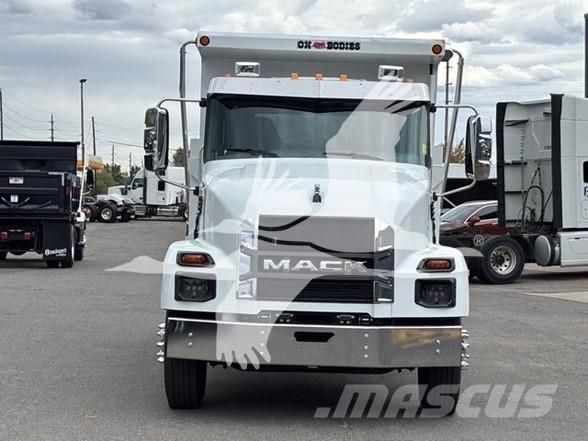 Mack MD6 傾卸式卡車
