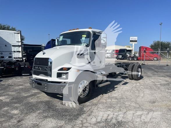 Mack MD6 商用底盤車