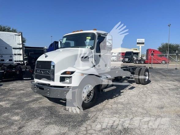 Mack MD6 商用底盤車