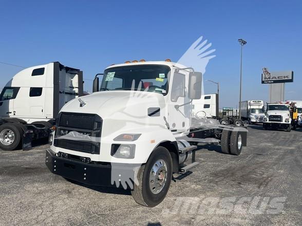 Mack MD6 商用底盤車