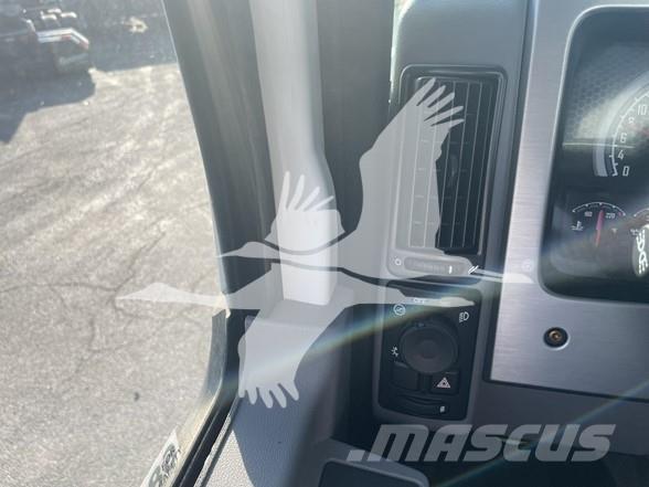 Mack MD6 商用底盤車