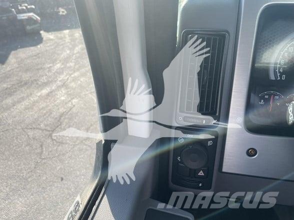 Mack MD6 商用底盤車