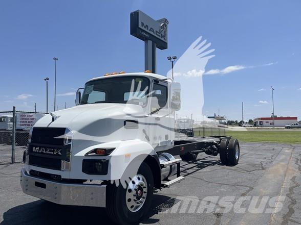 Mack MD6 商用底盤車