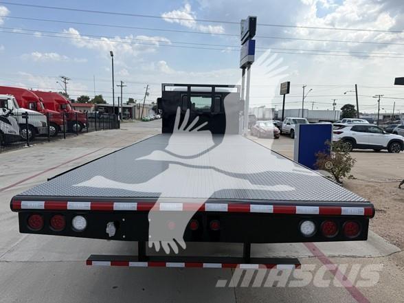 Mack MD6 平板式/側卸式卡車