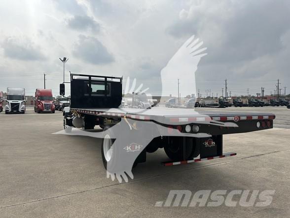 Mack MD6 平板式/側卸式卡車