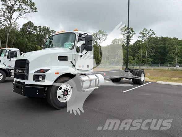 Mack MD6 商用底盤車