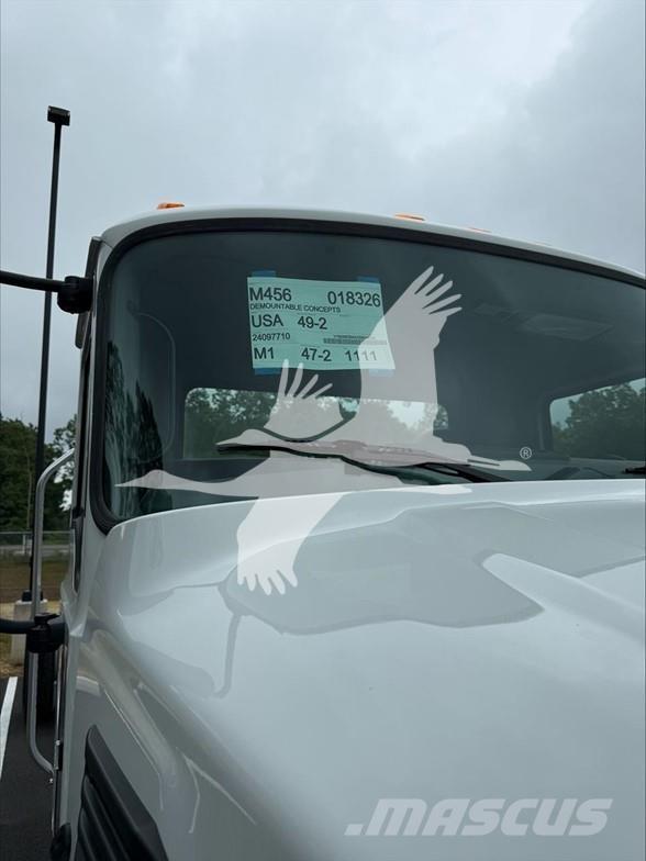 Mack MD6 商用底盤車