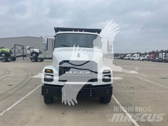 Mack MD7 傾卸式卡車