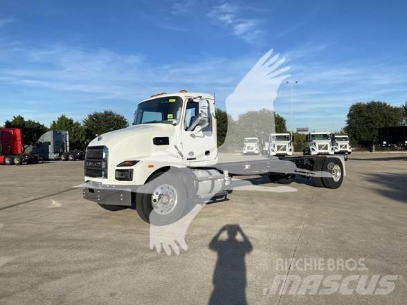 Mack MD7 商用底盤車