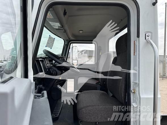 Mack MD7 商用底盤車