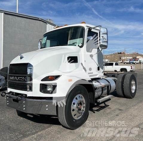 Mack MD7 商用底盤車