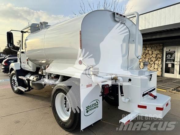 Mack MD7 運油車