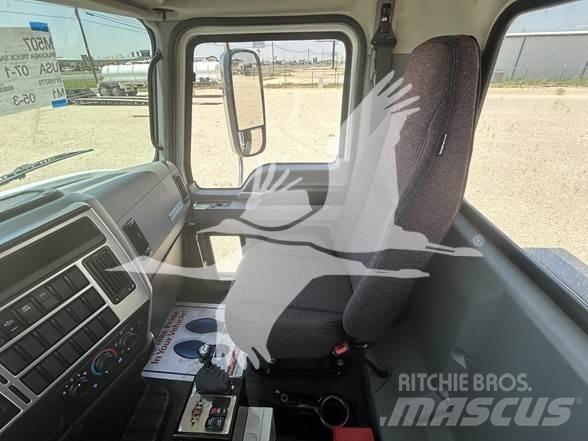 Mack MD7 傾卸式卡車