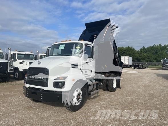 Mack MD7 傾卸式卡車