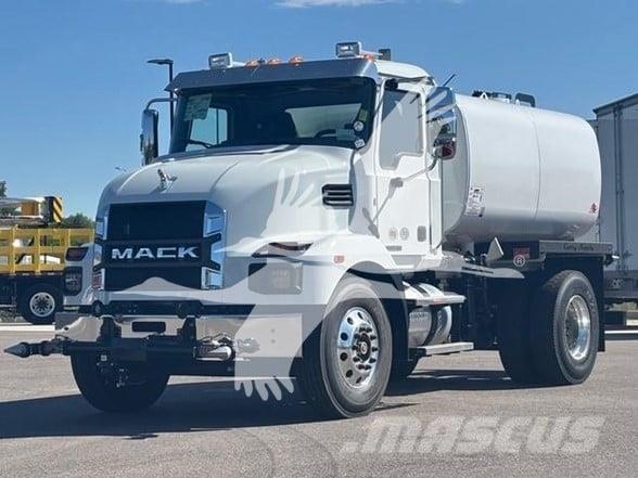 Mack MD7 運油車