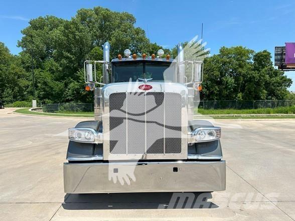 Peterbilt 389 曳引機組件