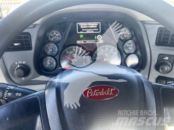 Peterbilt 567 曳引機組件