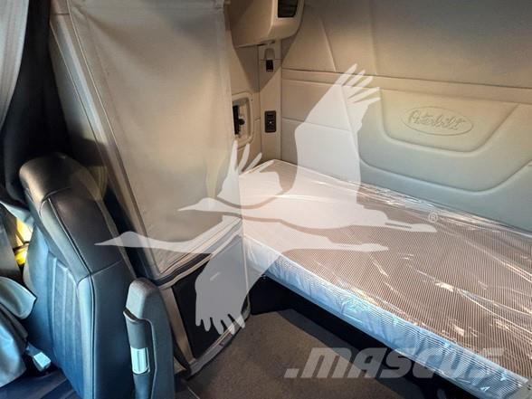 Peterbilt 567 曳引機組件