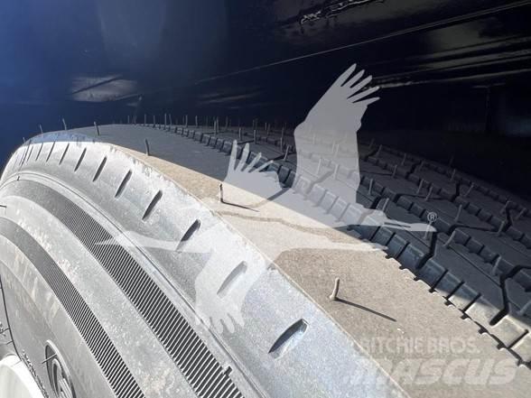 Viking  地架式半拖車