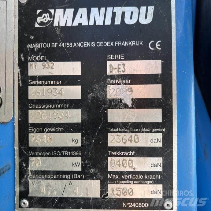 Manitou MT 932 伸縮臂操作車
