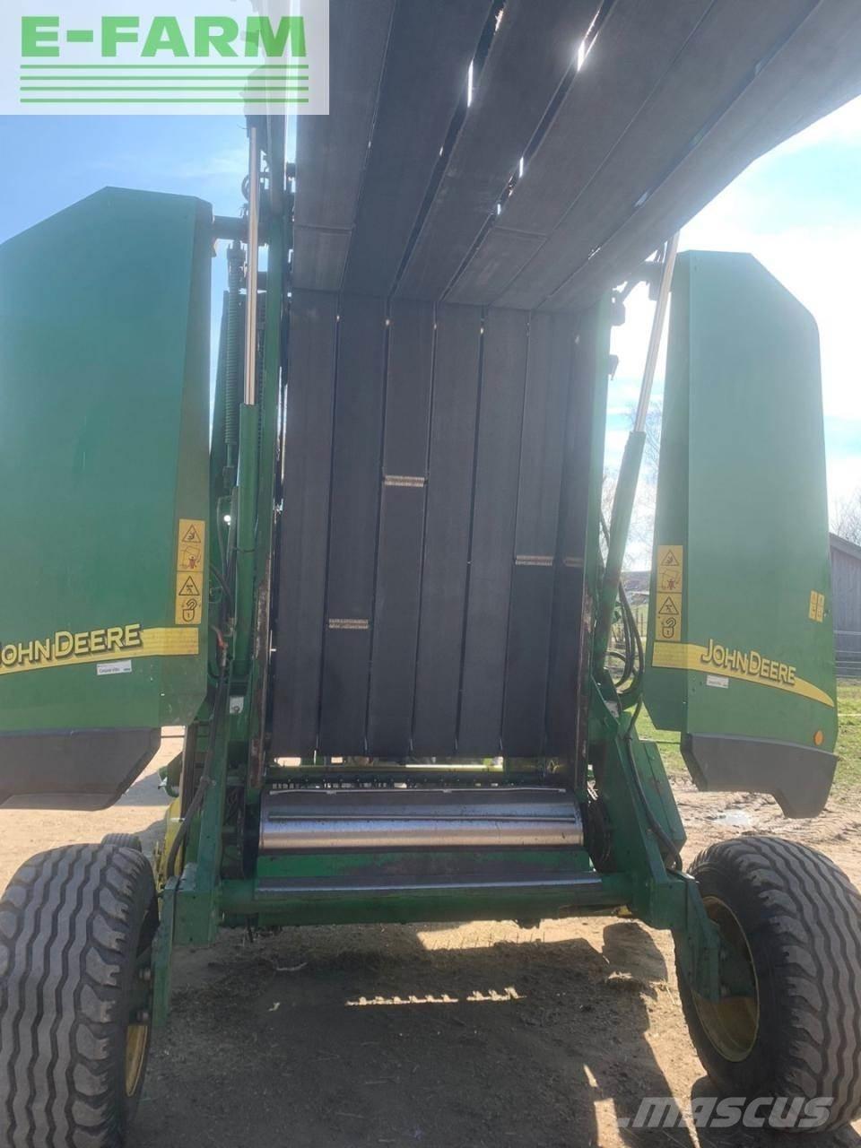 John Deere 592C 方形打捆機