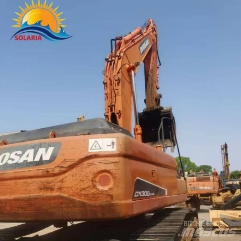 Doosan DX 300 履帶式 挖土機/掘鑿機/挖掘機